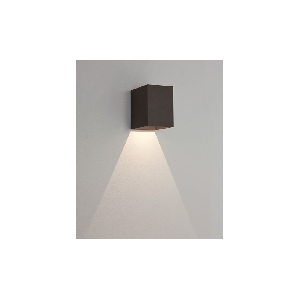 Oslo 100 LED Outdoor Wall Light In Textured Black Finish IP65 1298004