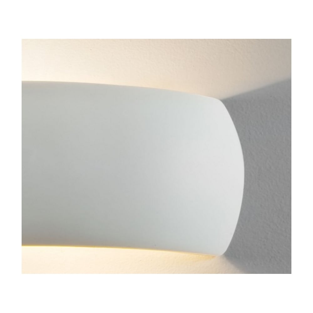 Milo 400 Contemporary Interior Wall Light In White Ceramic Finish 1299002