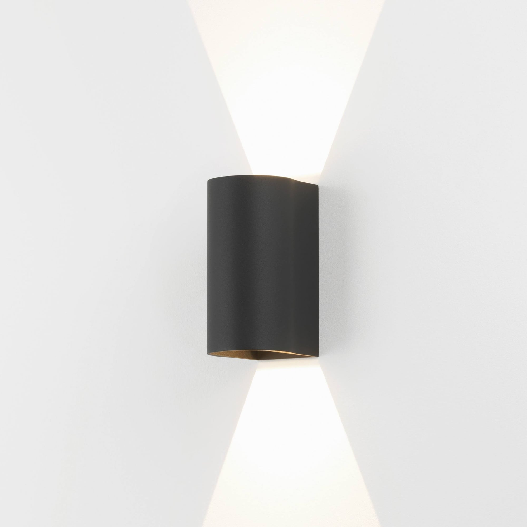 Dunbar LED 160 Contemporary Outdoor Wall Light In Black Finish 1384004
