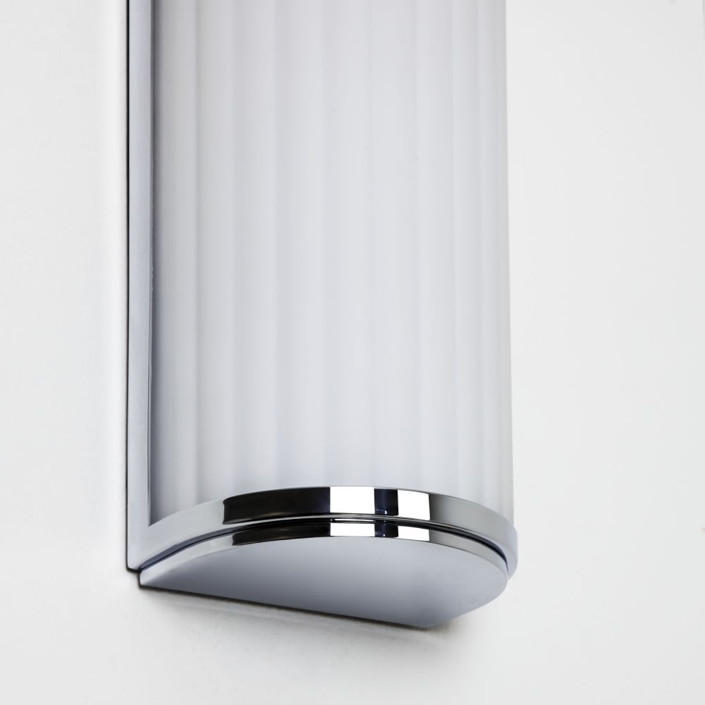 Monza Classic 250 Bathroom Wall Light In Polished Chrome Finish IP44 1194003