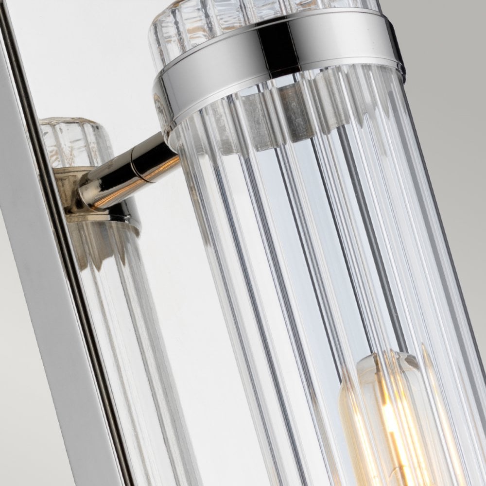 Wellington 1 Light Bathroom Wall Light In Polished Chrome Finish QN-WELLINGTON1-PC