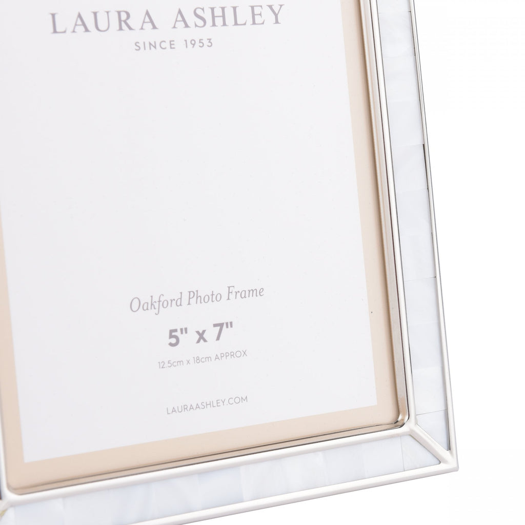 Oakford Photo Frame In Mother Of Pearl Finish 5 x 7 " LA3756184-Q