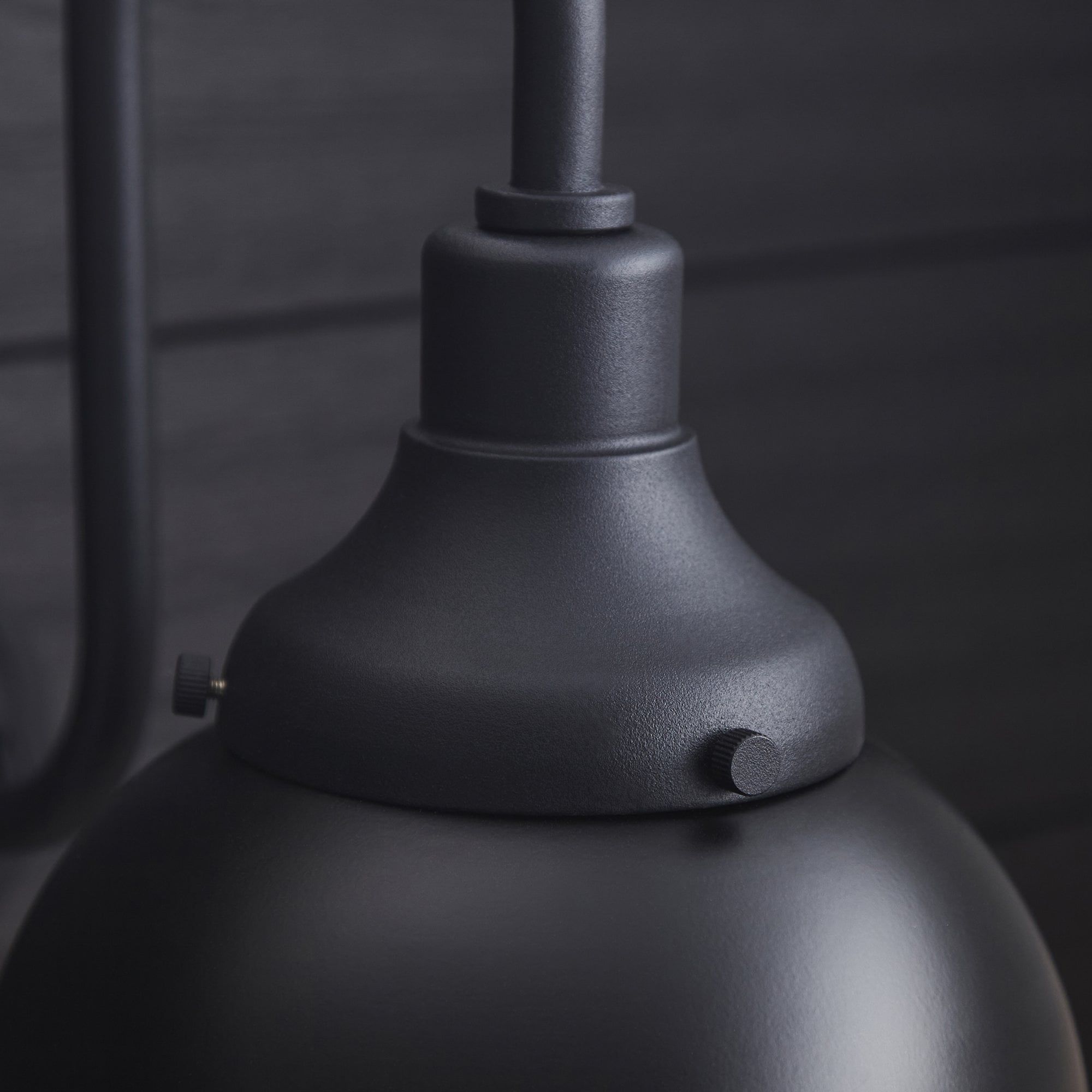 Classic Outdoor Swan Neck Wall Light In Textured And Matt Black Finish
