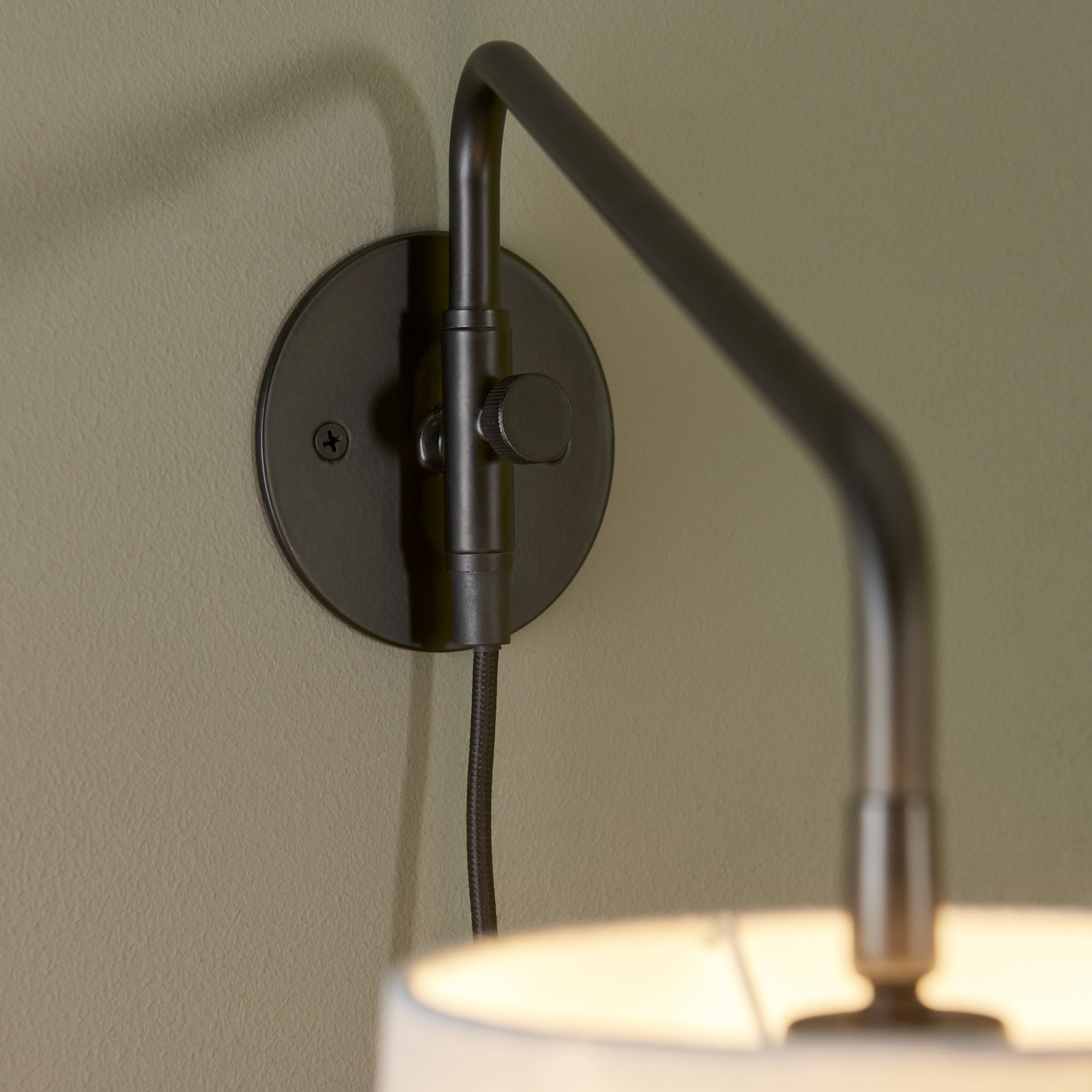 Carlson Small Swing Arm Wall Light In Matt Black With Grey Shade 79500