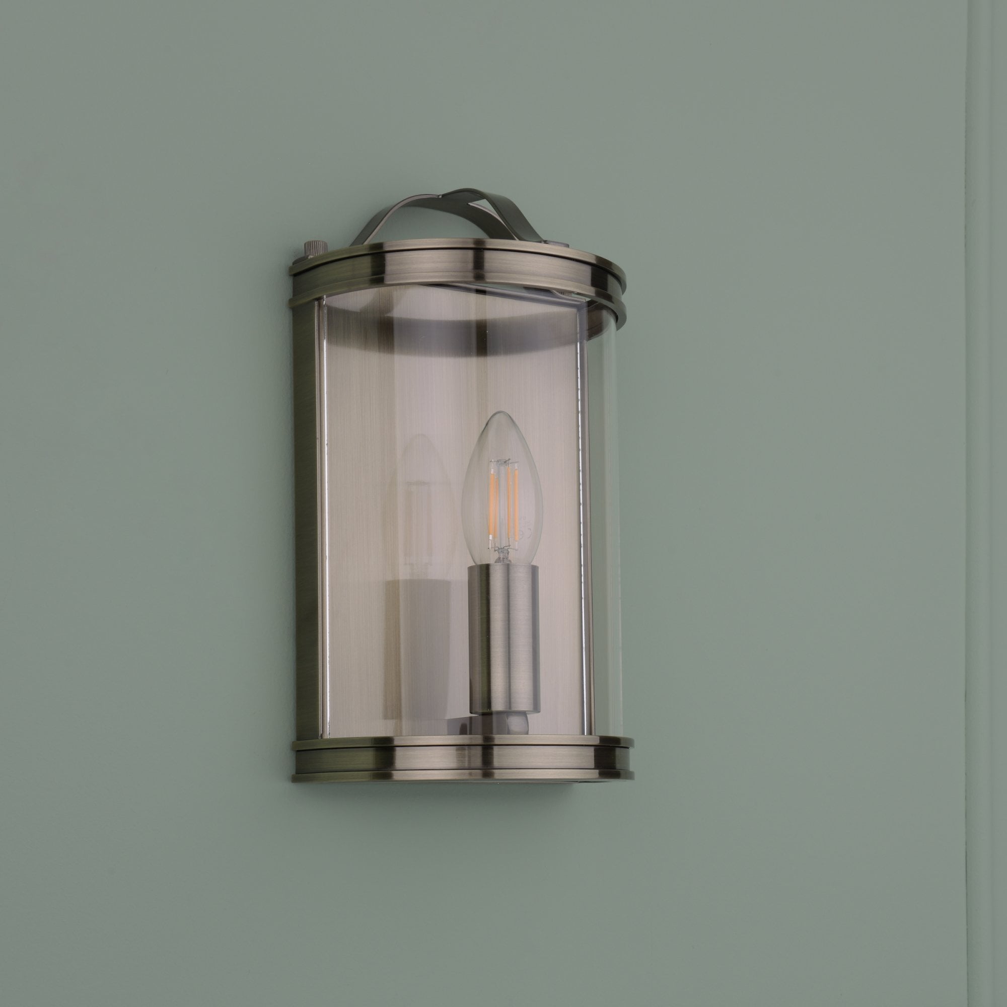 Harrington Vintage Wall Lantern In Antique Brass Finish LA3756383-Q