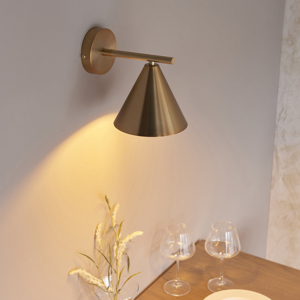 Cape Contemporary Wall Light In Warm Antique Brass Finish 102893