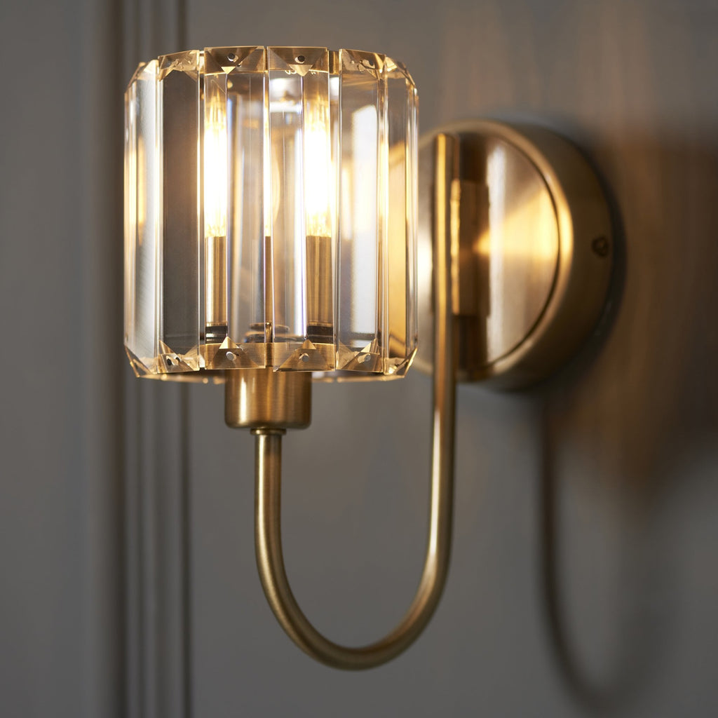 Berenice Elegant 1 Light Wall Light In Antique Brass With Clear Crystal Glass 107803