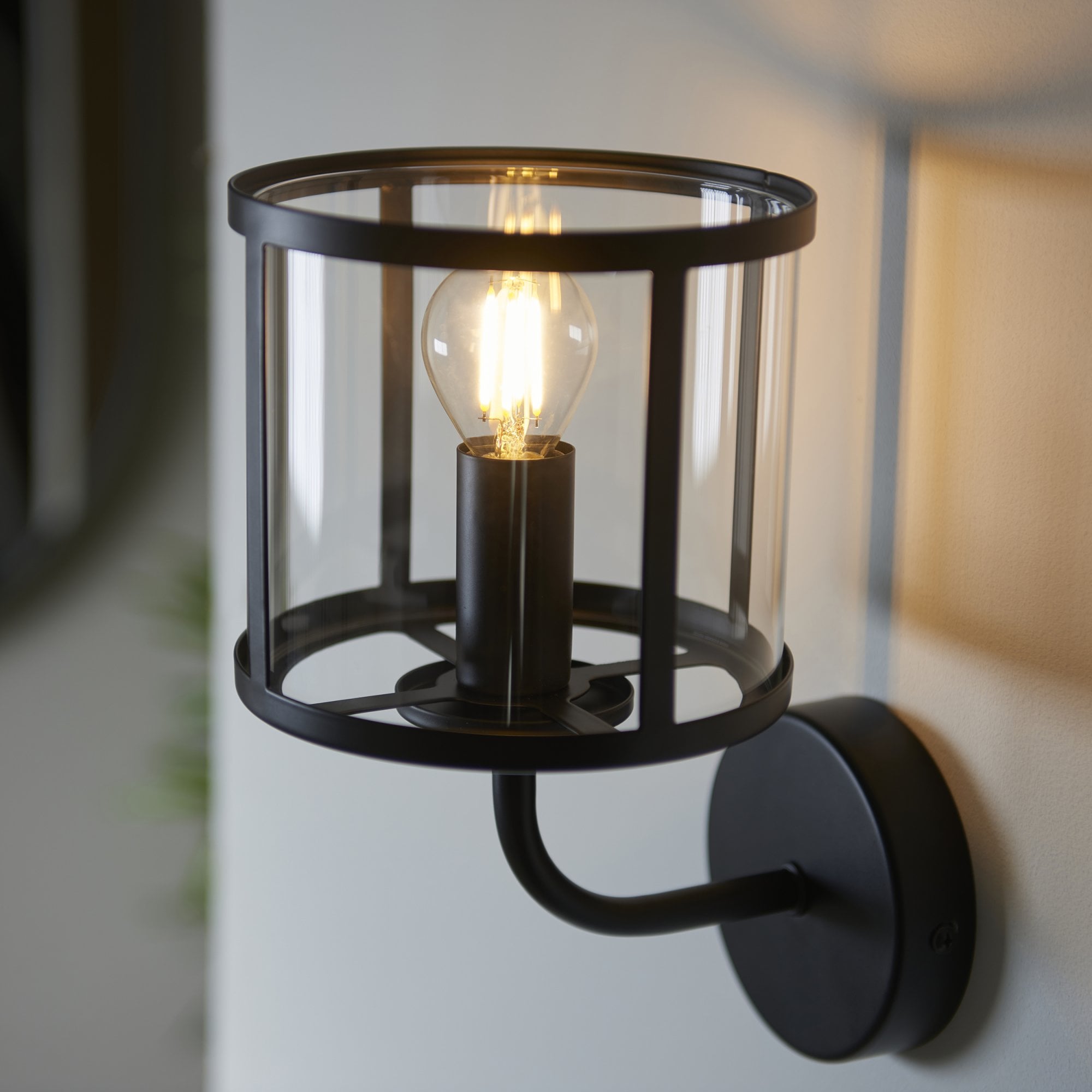 Hopton Timeless Wall Light In Matt Black With Clear Glass 104193