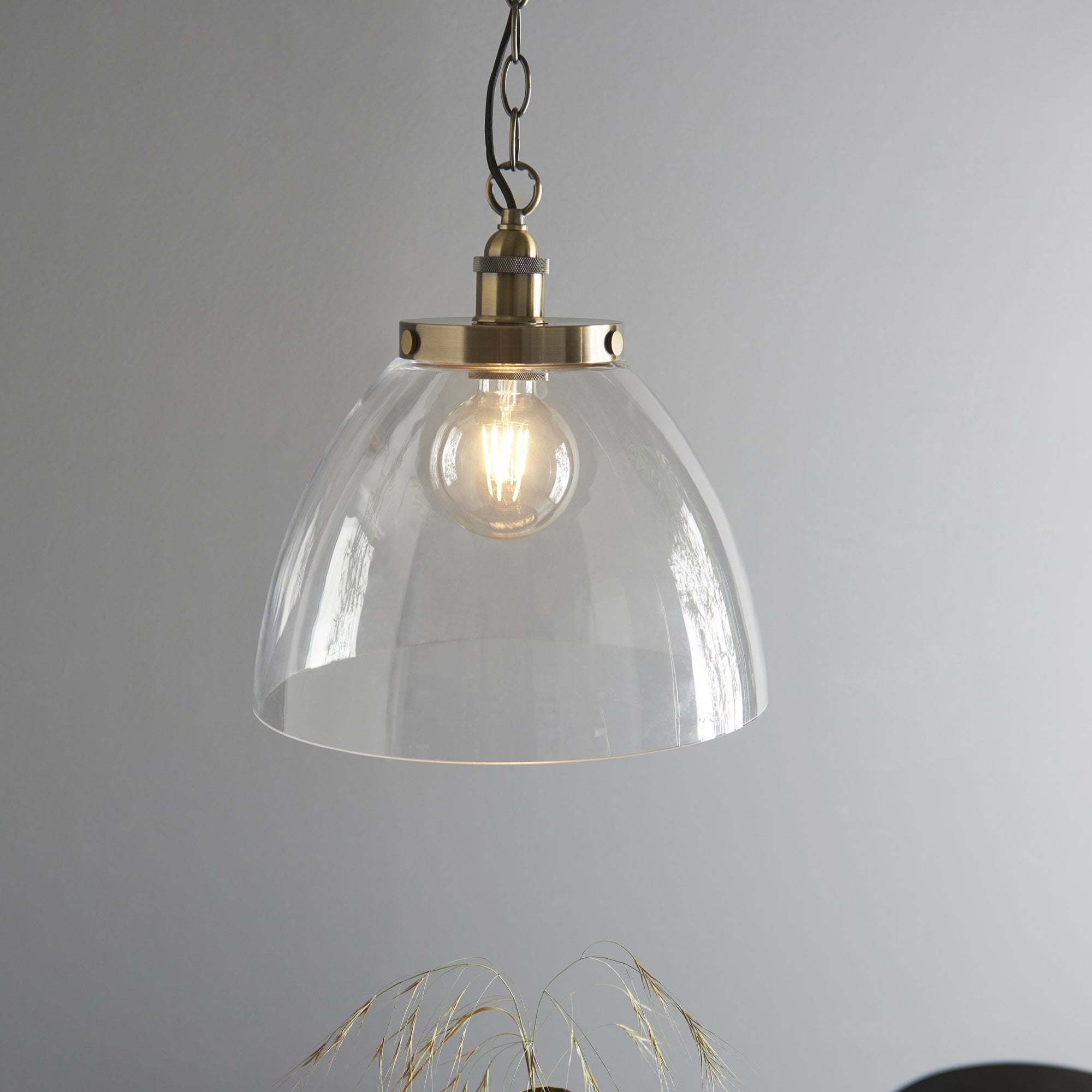 Hansen Retro Grand Ceiling Pendant Light In Antique Brass Finish 102926
