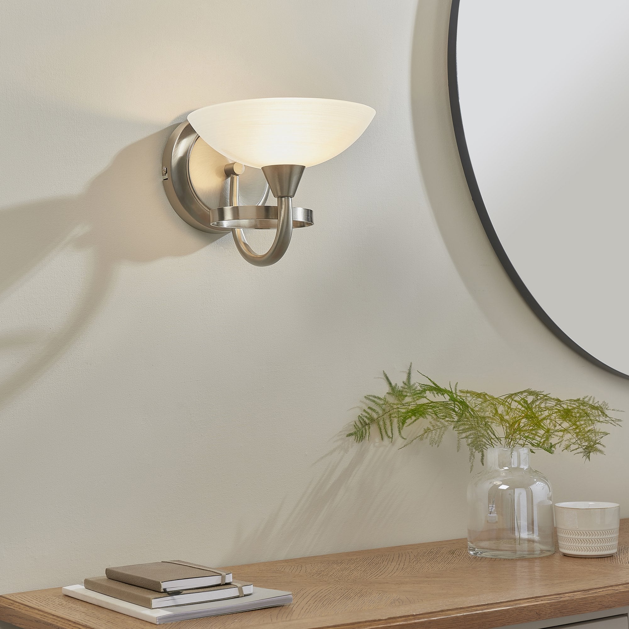 CAGNEY-1WBSC 1 Light Glass & Satin Chrome Wall Light