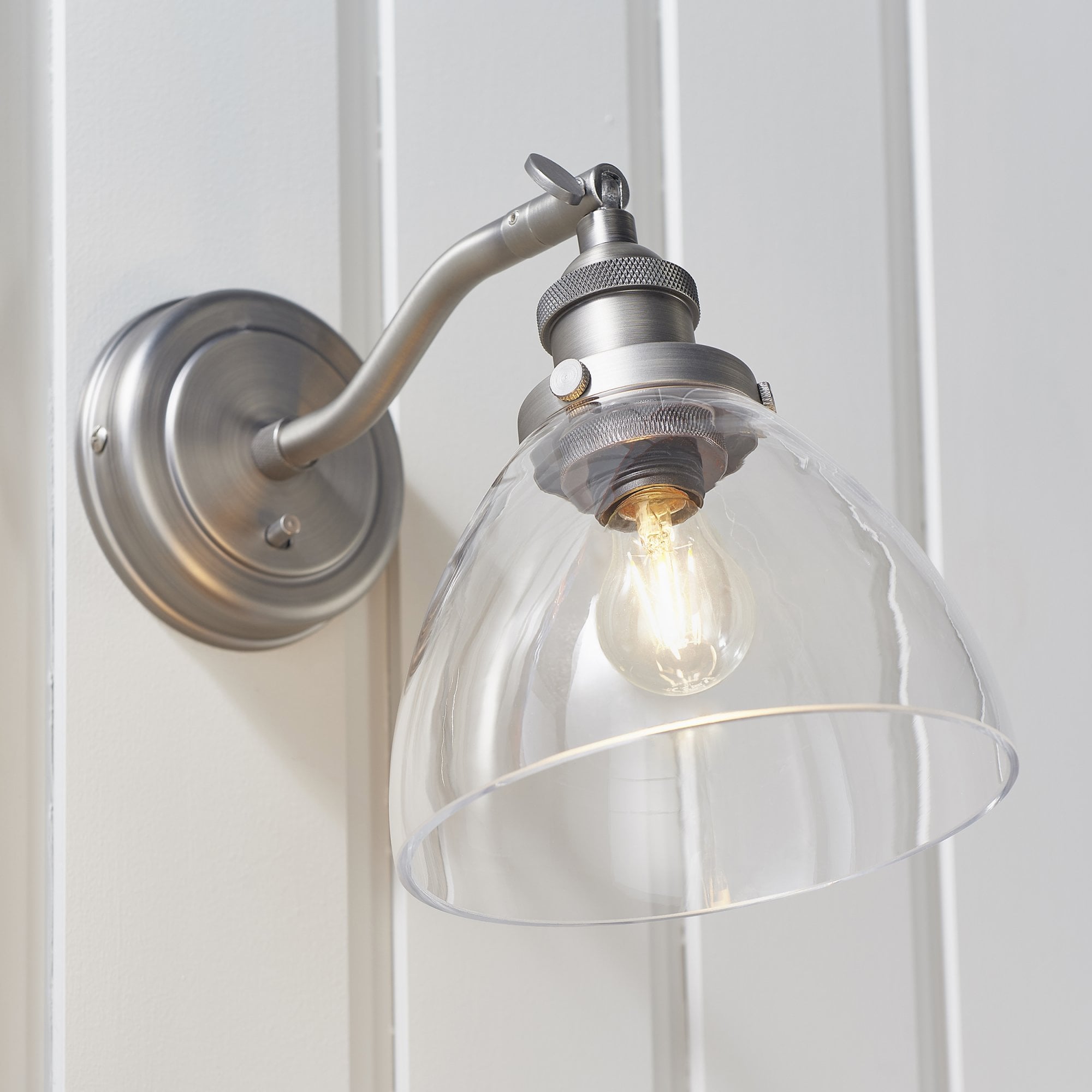 Hansen Retro Wall Light In Brushed Silver With Clear Glass Shade 91739