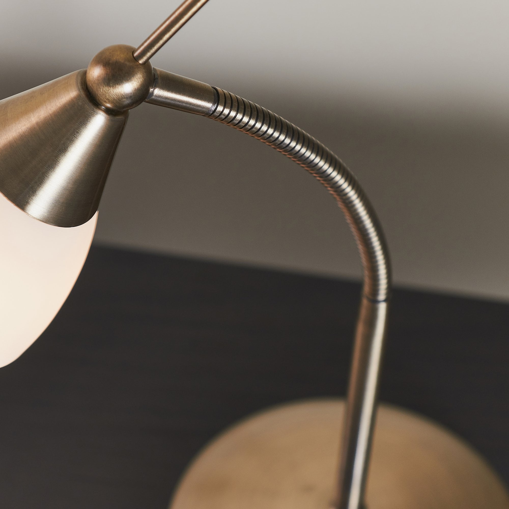 652-TLAN Touch Lamp In Antique Brass