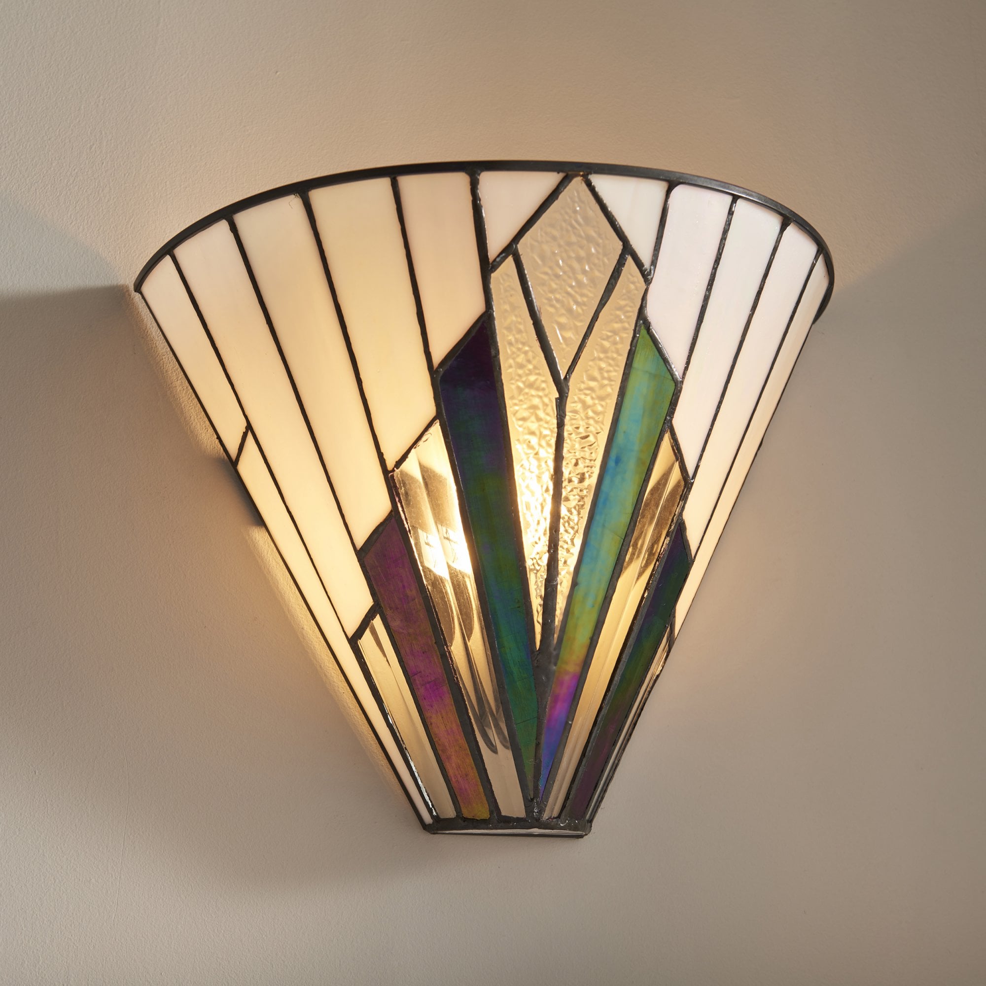Astoria Tiffany Wall Light In Art Deco Style 63940