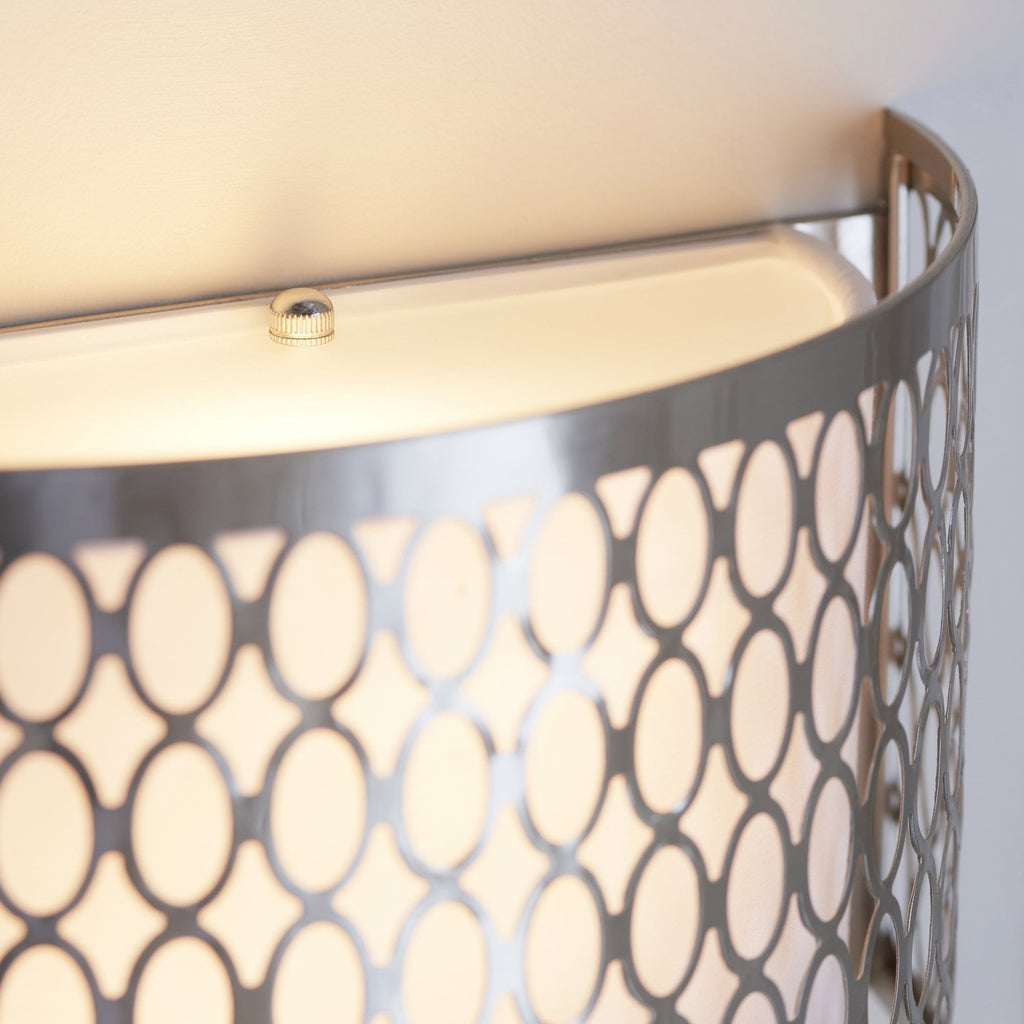 Cordero Stylish Wall Light In Satin Nickel Finish With Glass Diffuser 113263