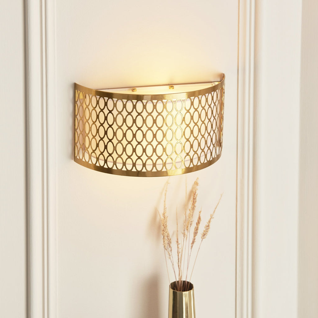 Cordero Stylish Wall Light In Gold Finish With Glass Diffuser 113423