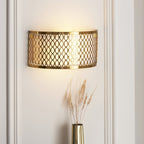 Cordero Stylish Wall Light In Gold Finish With Glass Diffuser 113423