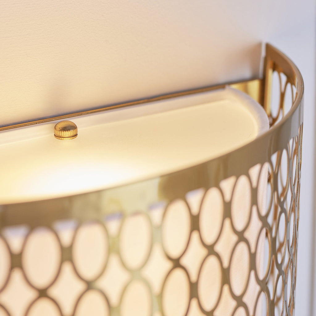 Cordero Stylish Wall Light In Gold Finish With Glass Diffuser 113423