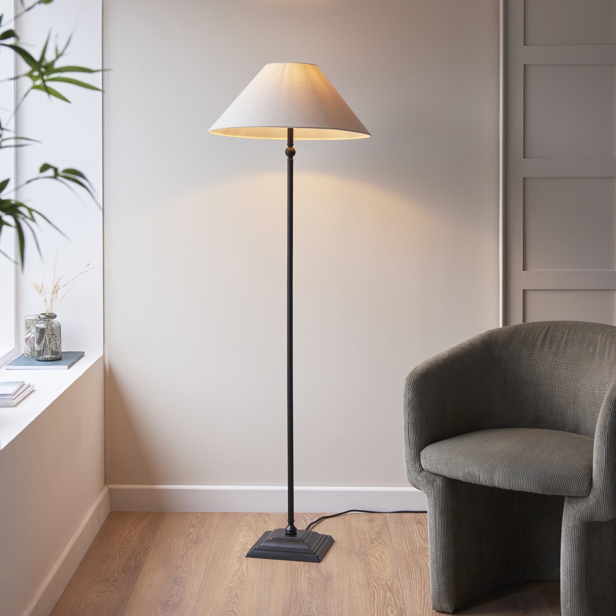 Lille Floor Lamp In Matt Black Finish With Natural Linen Shade 117830