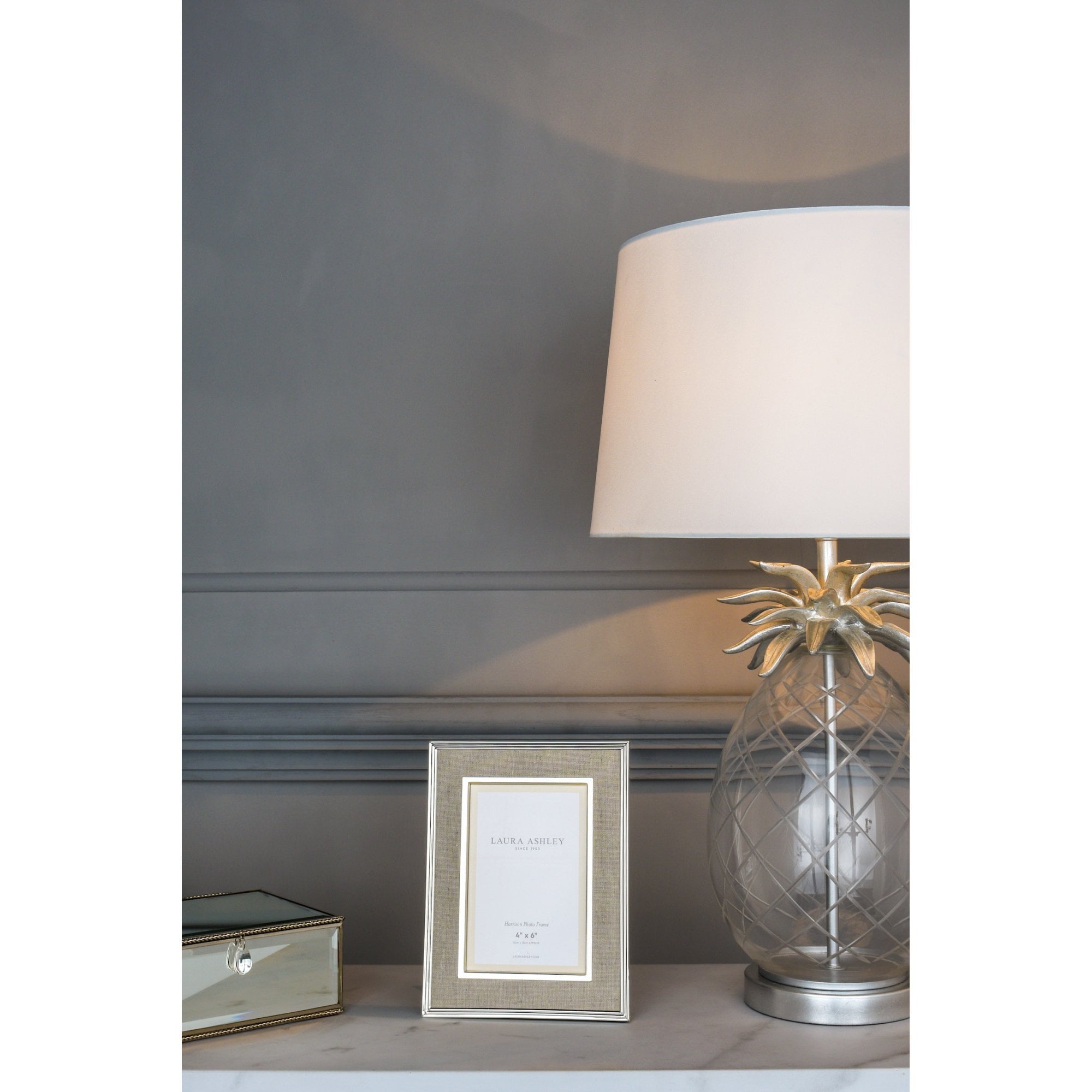 Harrison Photo Frame In Silver Finish With Natural Linen 4x6 LA3587031-Q