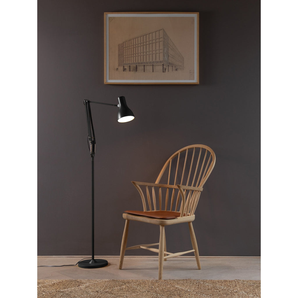 Type 75 Floor Lamp In Jet Black Finish 32678