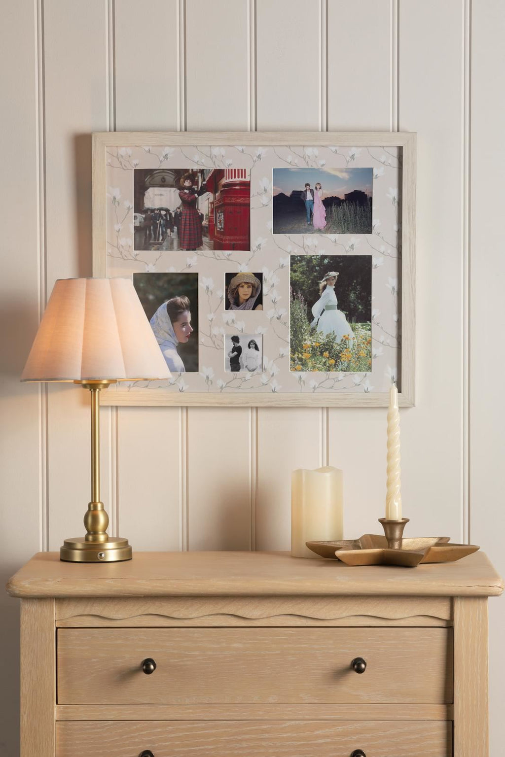 Laura Ashley Magnolia Photo Frame Matt White and Grey LA3756767-Q