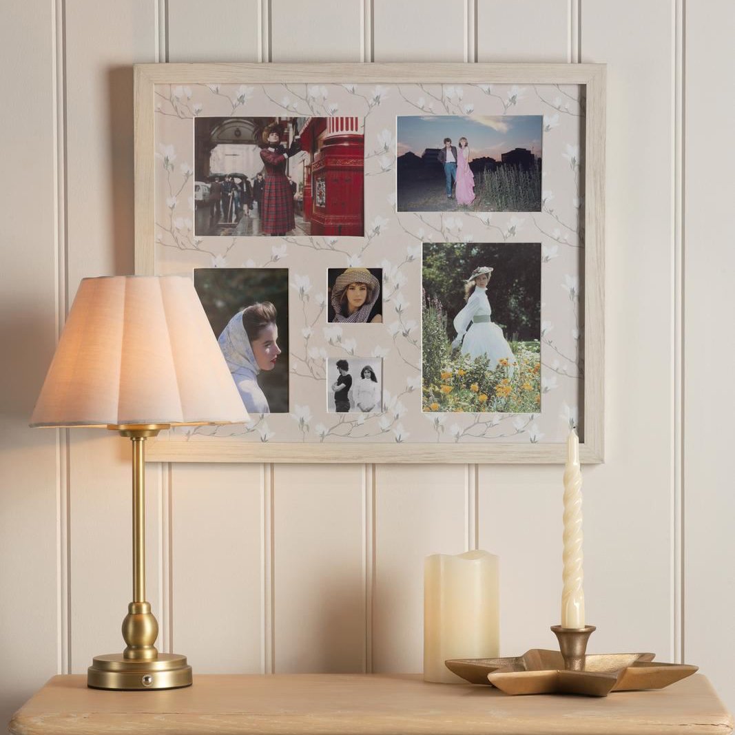 Laura Ashley Magnolia Photo Frame Matt White and Grey LA3756767-Q