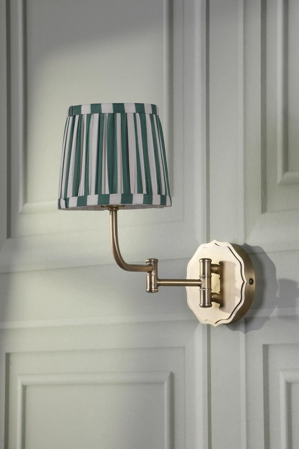 Laura Ashley Denwick Wall Light Matt Antique Brass With Shade LA3756676-Q
