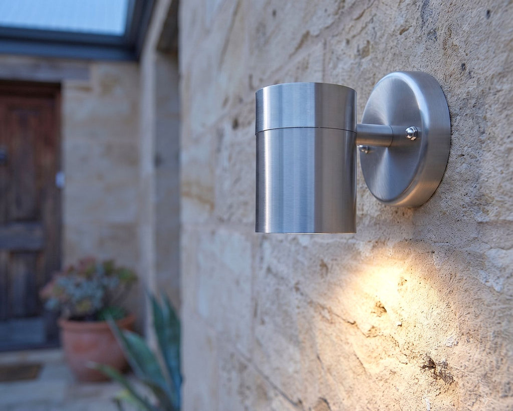 Fusion Outdoor Single Wall Light In Stainless Steel Finish IP44 5614
