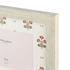Laura Ashley Harthill Daisies Photo Frame Matt White and Multi Coloured LA3756766-Q