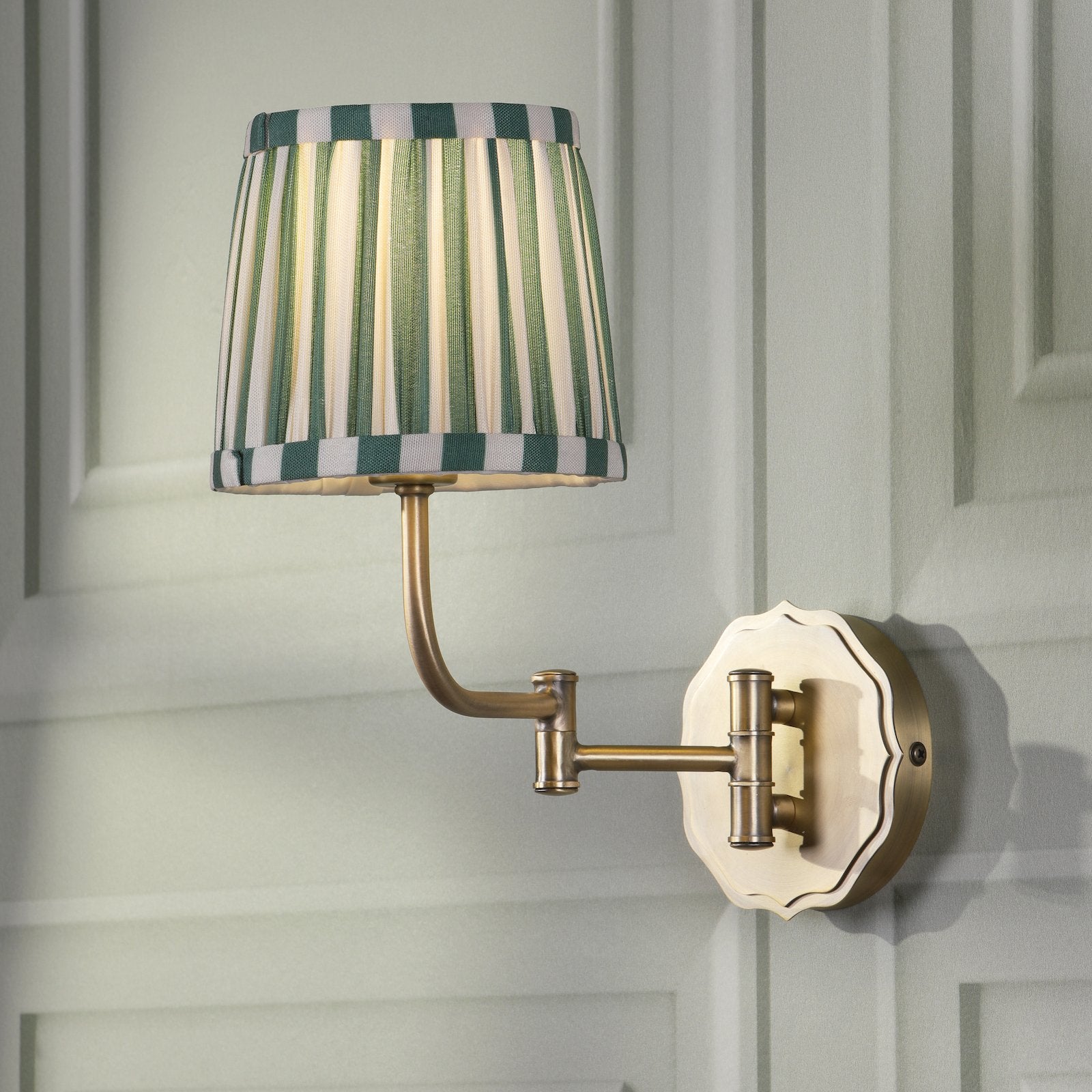 Laura Ashley Denwick Wall Light Matt Antique Brass With Shade LA3756676-Q