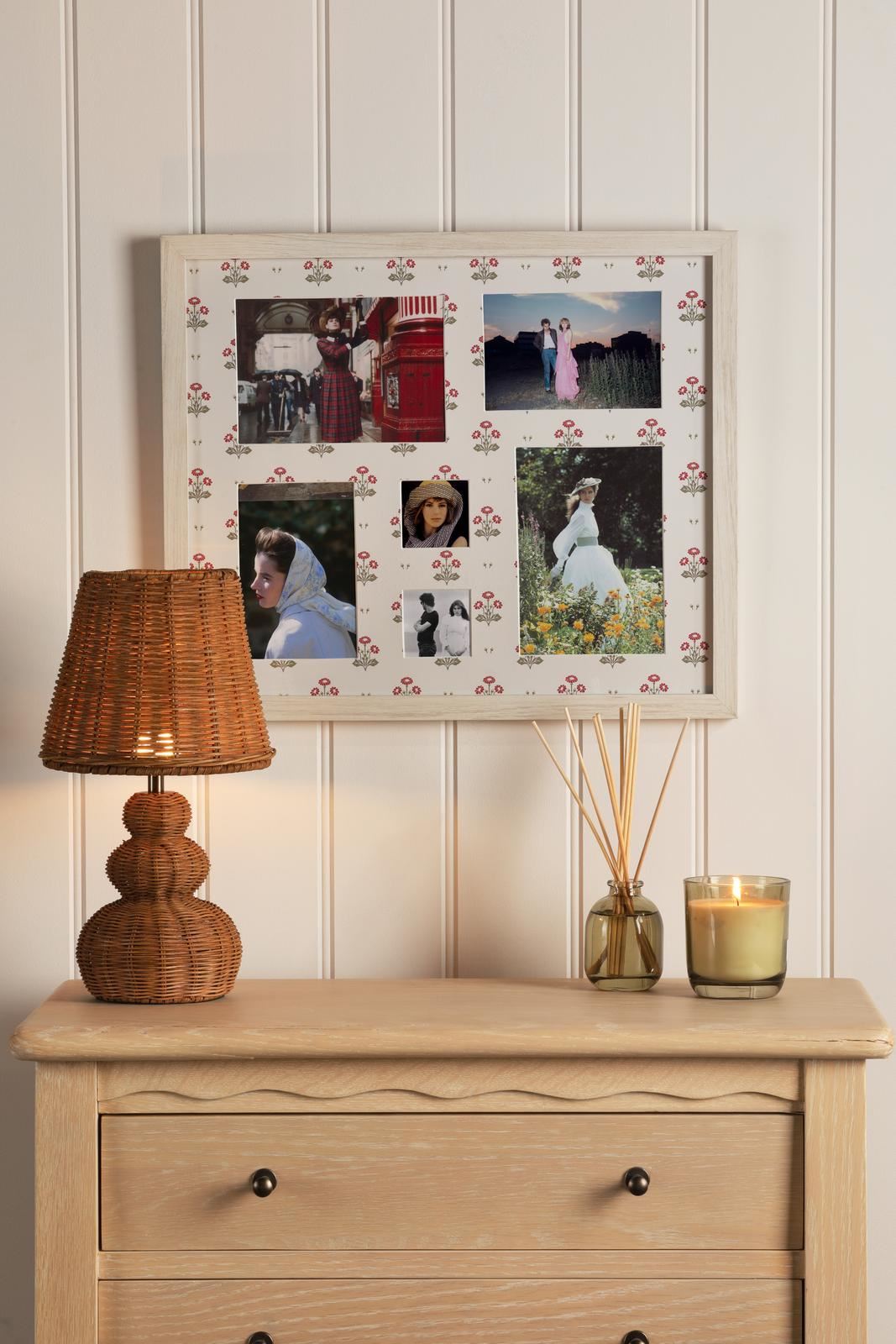 Laura Ashley Harthill Daisies Photo Frame Matt White and Multi Coloured LA3756766-Q