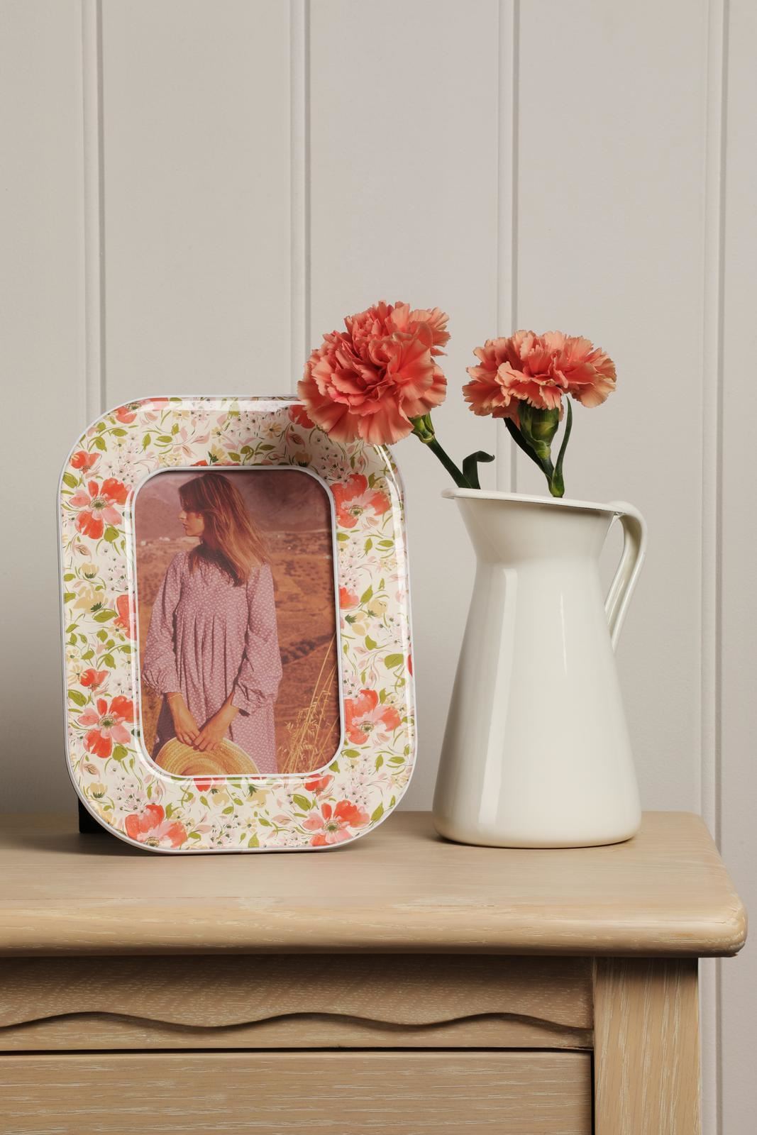 Laura Ashley Ombersley Poppies Photo Frame Matt Red 4" x 6" LA3756764-Q