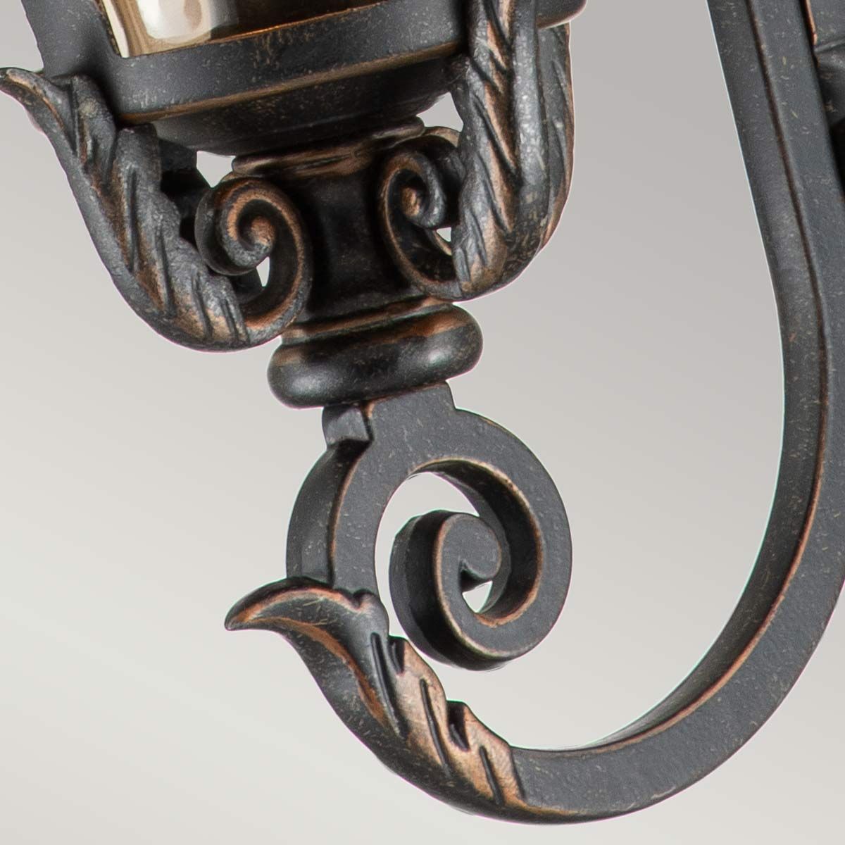 BT1-M exterior Baltimore Medium wall light, IP43