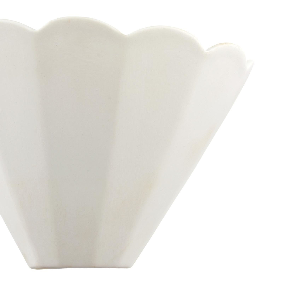 Laura Ashley Scallop Wall Washer White Ceramic LA3756707-Q