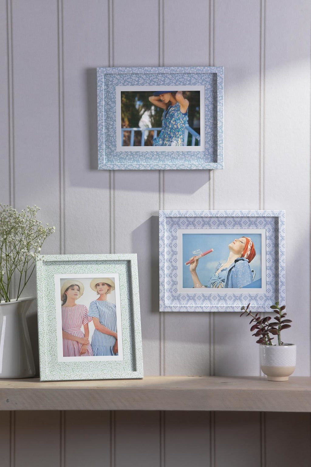 Laura Ashley Sweet Alyssum Photo Frame Blue 5" x 7" LA3756694-Q