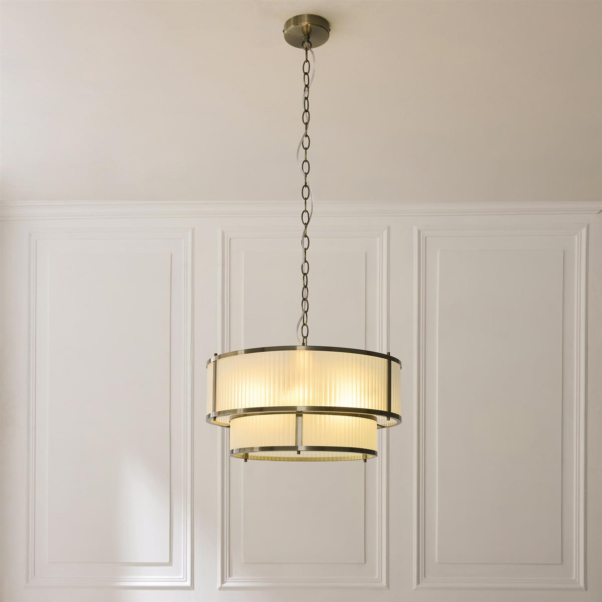 Ridgeton 5 Light Tiered Ceiligng Pendnat In Antique Brass With Frosted Glass 119459