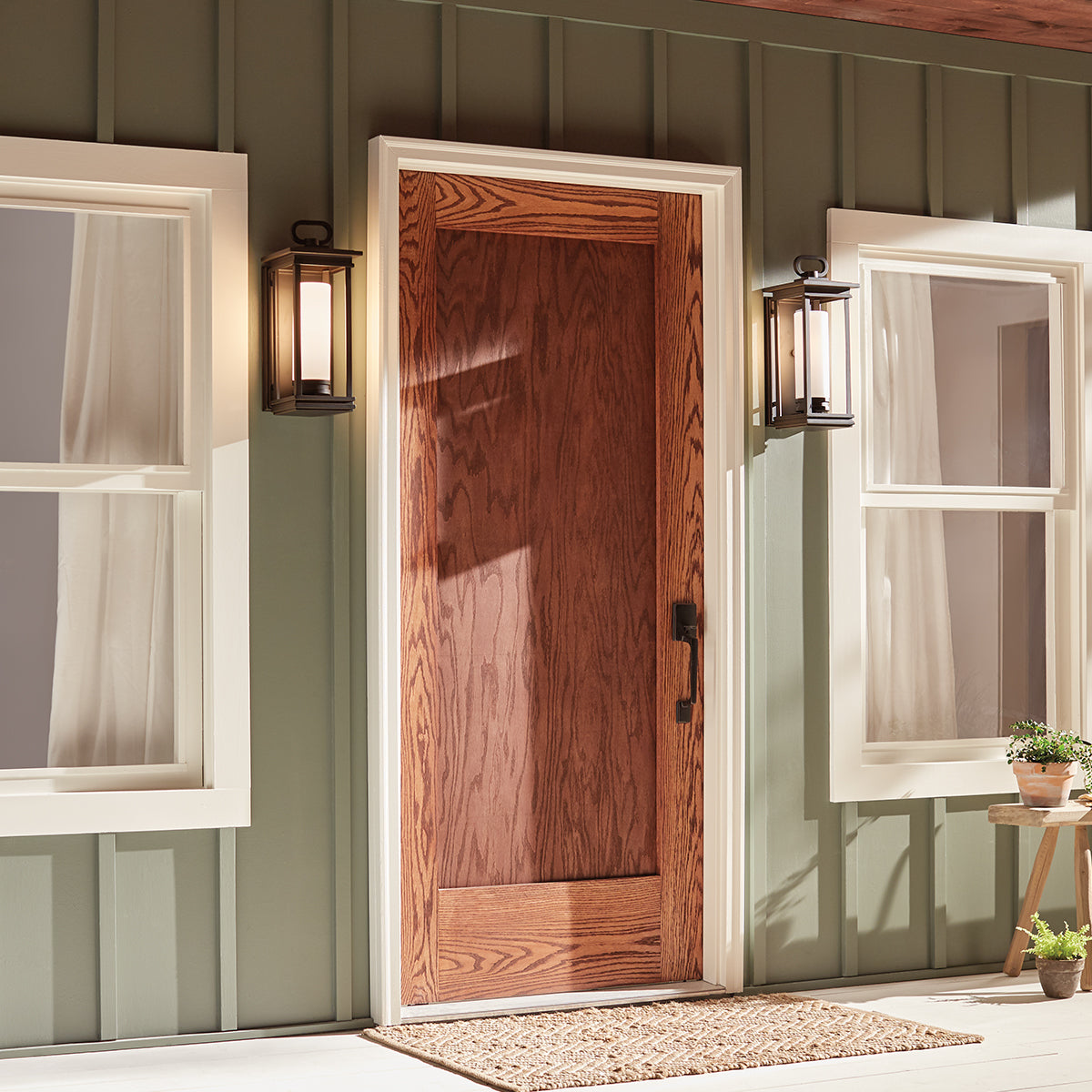 South Hope Outdoor Medium Wall Lantern In Rubbed Bronze Finish IP44 KL/SOUTH HOPE/M